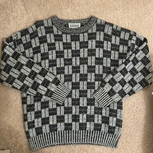 Vintage Expressions checkered sweater!! 🖤🤍